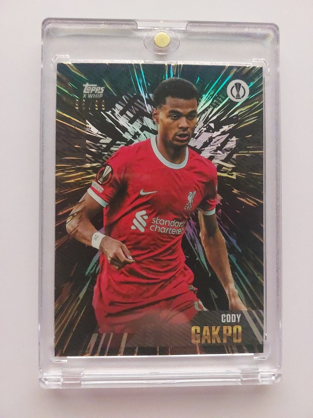 Topps Gold 2023/24 Cody Gakpo Liverpool Nummeriert 95/99 Parallel Refractor – Bild 1