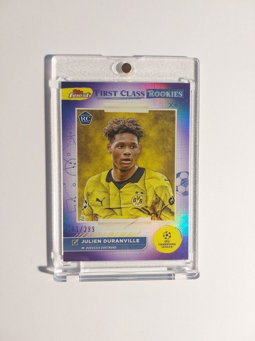 Topps Finest 2024-25 Julien Duranville Dortmund Parallel 61/299 Refractor Rookie – Bild 1