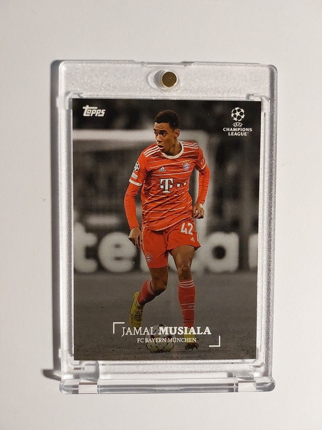 Topps UCC 2022-23 Jamal Musiala Bayern München Parallel Ultra Rare Hit – Bild 1