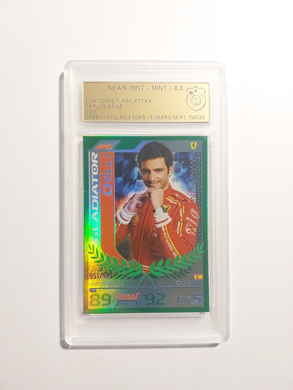 Topps Turbo 2024 Carlos Sainz F1 Ferrari Gladiators 8.0 = PSA Parallel 51/499 – Bild 1