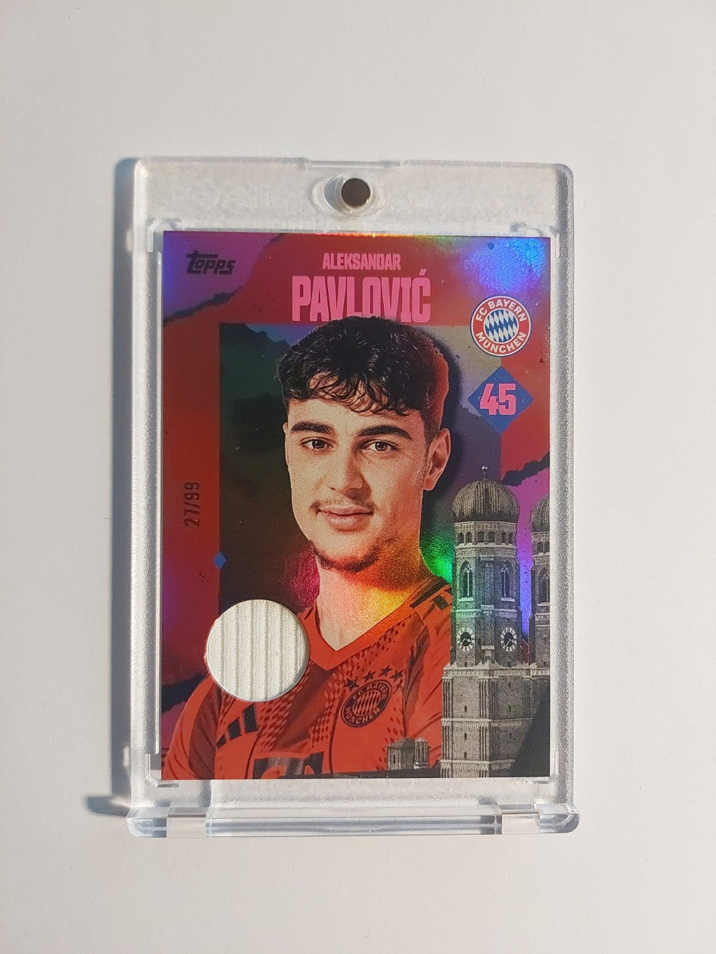 Topps Bayern München 2024-25 Aleksandar Pavlovic Patch Relic Parallel 27/99 Rare – Bild 1