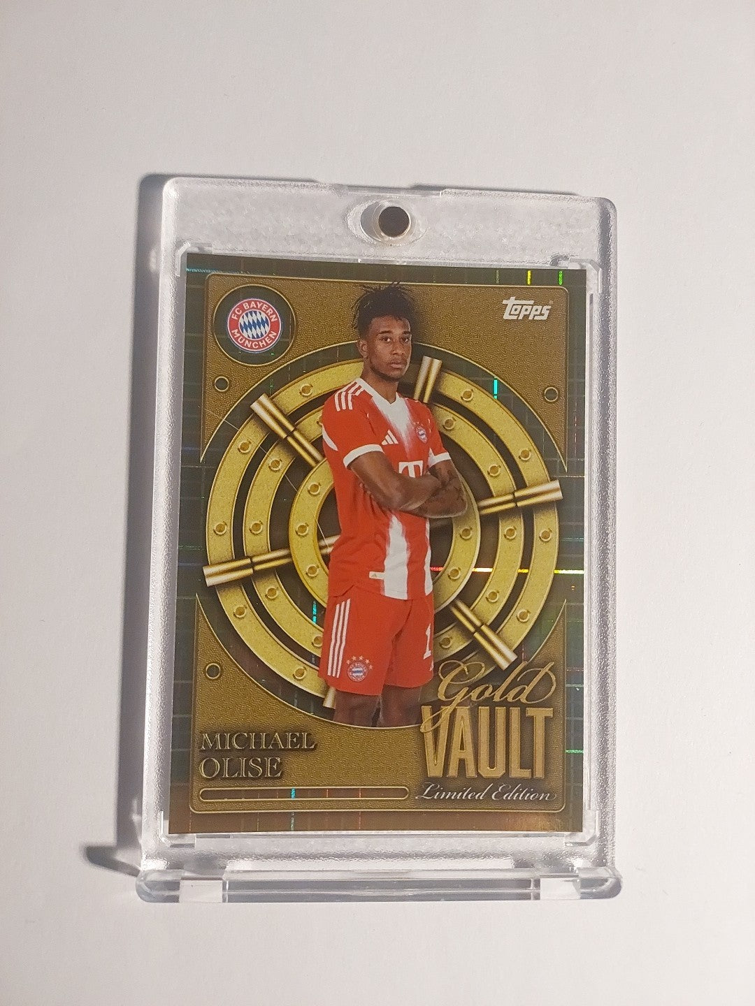 Topps Bayern München Tin Collector 2025-26 Michael Olise Parallel Gold Vault – Bild 1