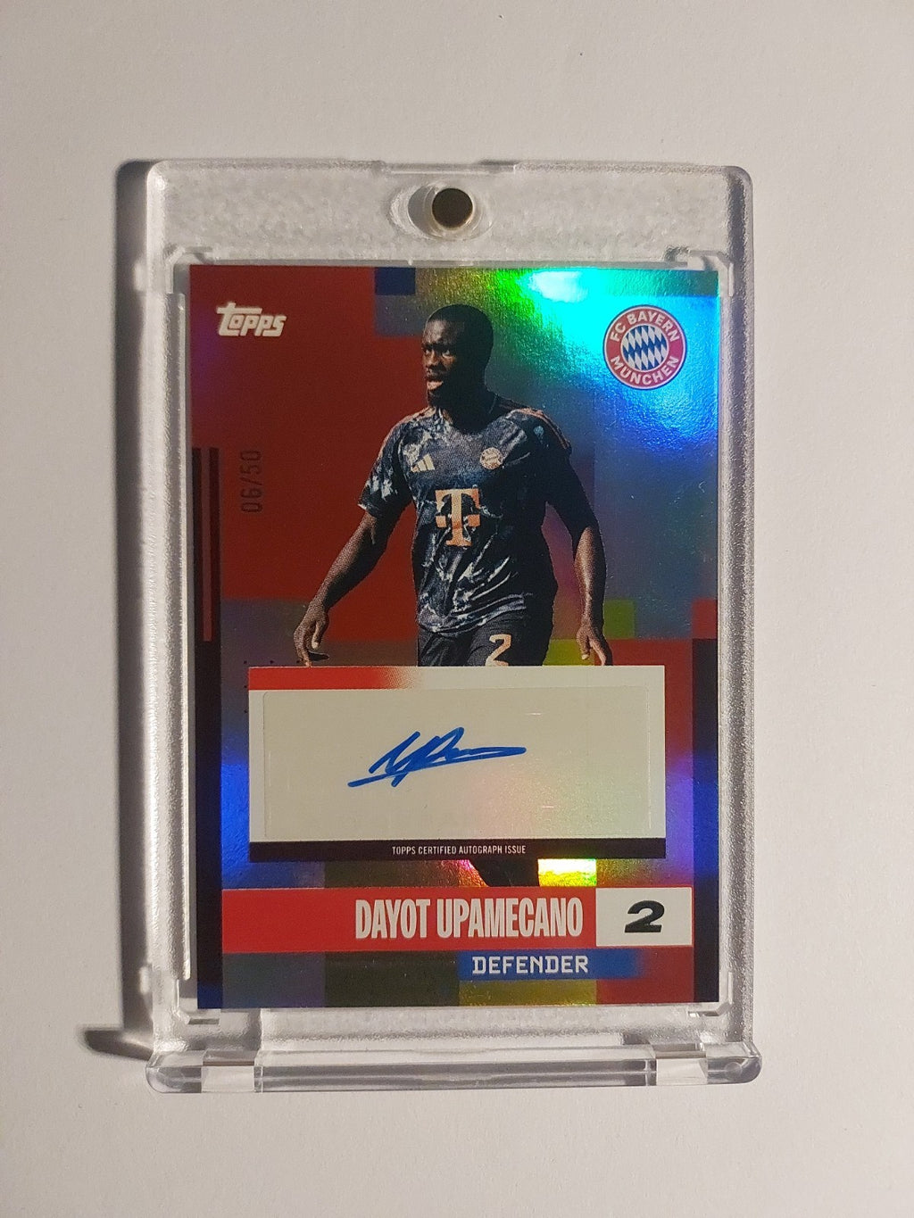Topps Bayern München 2024-25 Dayot Upamecano Auto Parallel 6/50 Refractor Rare – Bild 1