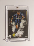 Topps UCC 2021-22 Samuel Eto'o Inter Mailand Trophy Winners Parallel Insert Hit – Bild 1