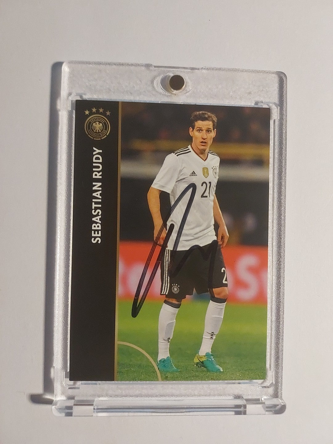 Panini 2017-18 Sebastian Rudy Deutschland On Card Auto Parallel Ultra Rare Hit – Bild 1