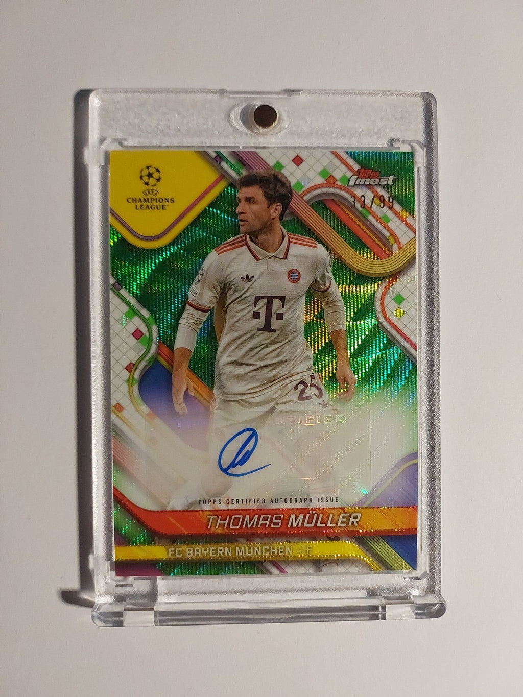 Topps Finest 2024-25 Thomas Müller Auto Bayern München Parallel 33/99 Refractor – Bild 1