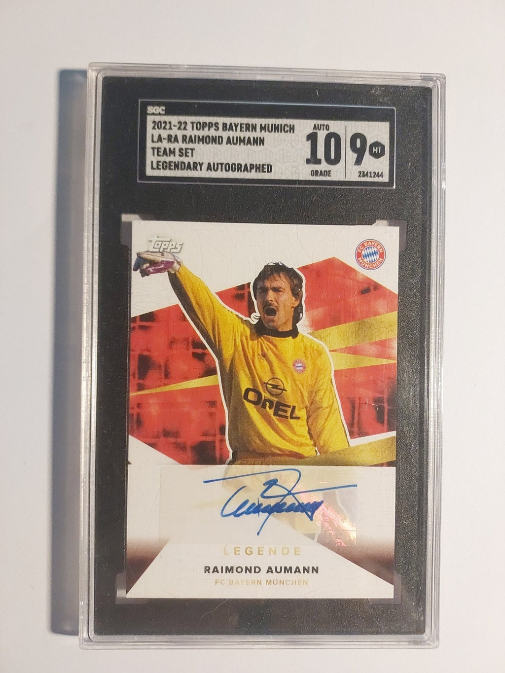 Topps Bayern München 2021-22 Raimond Aumann Auto Legend Parallel SGC 9 PSA BGS – Bild 1