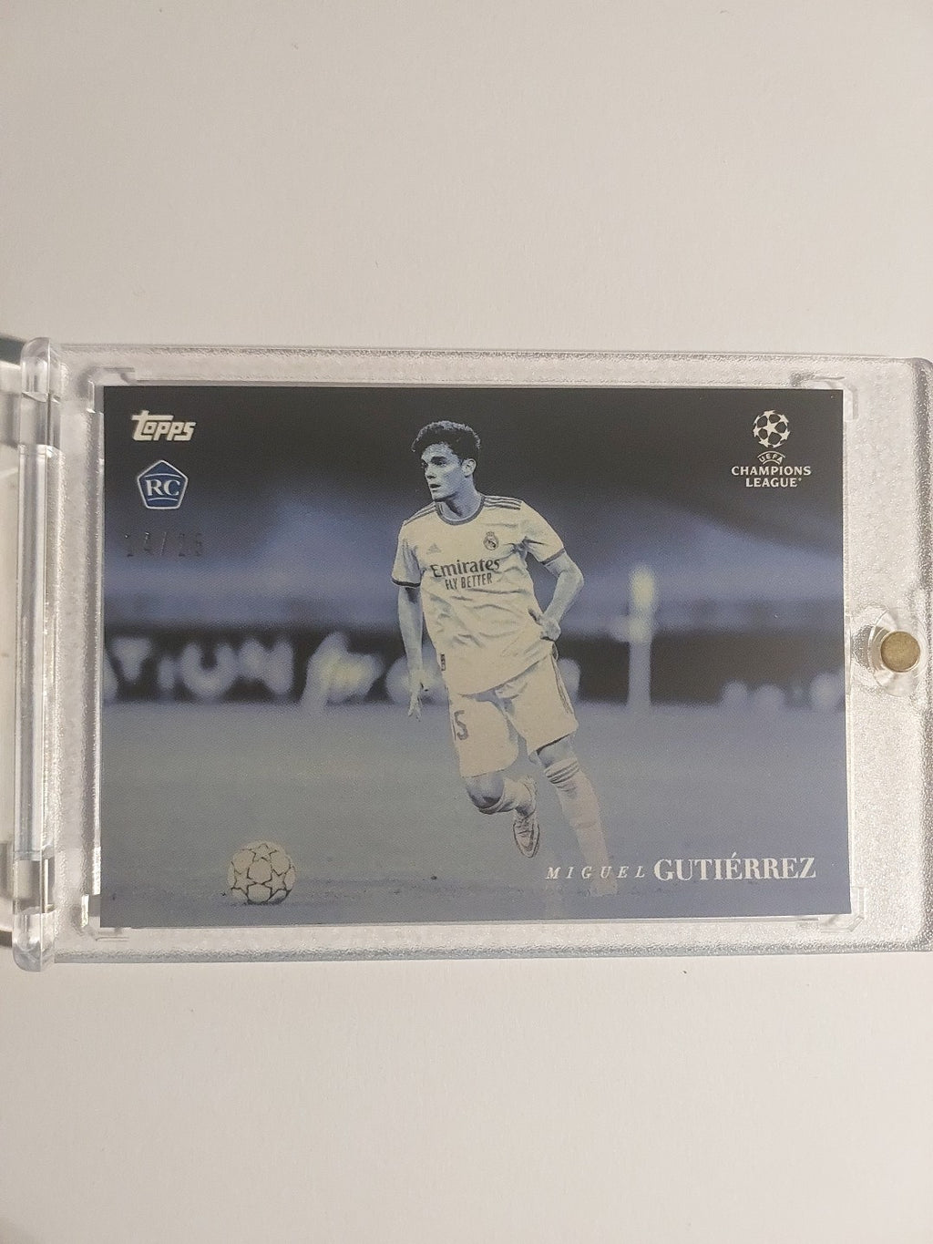 Topps Simplicidad 2021-22 Miguel Gutierrez Real Madrid Nummeriert 14/25 Parallel – Bild 1