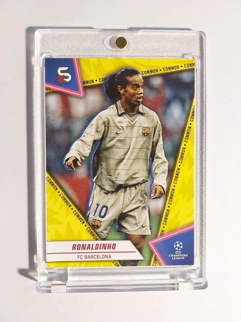 Topps UCC Stars 2023-24 Ronaldinho Barcelona Parallel Insert Ultra Rare Hit – Bild 1