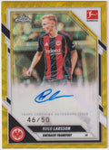 Topps 2025-26 Hugo Larsson Auto Eintracht Frankfurt Parallel 46/50 Refractor – Bild 1