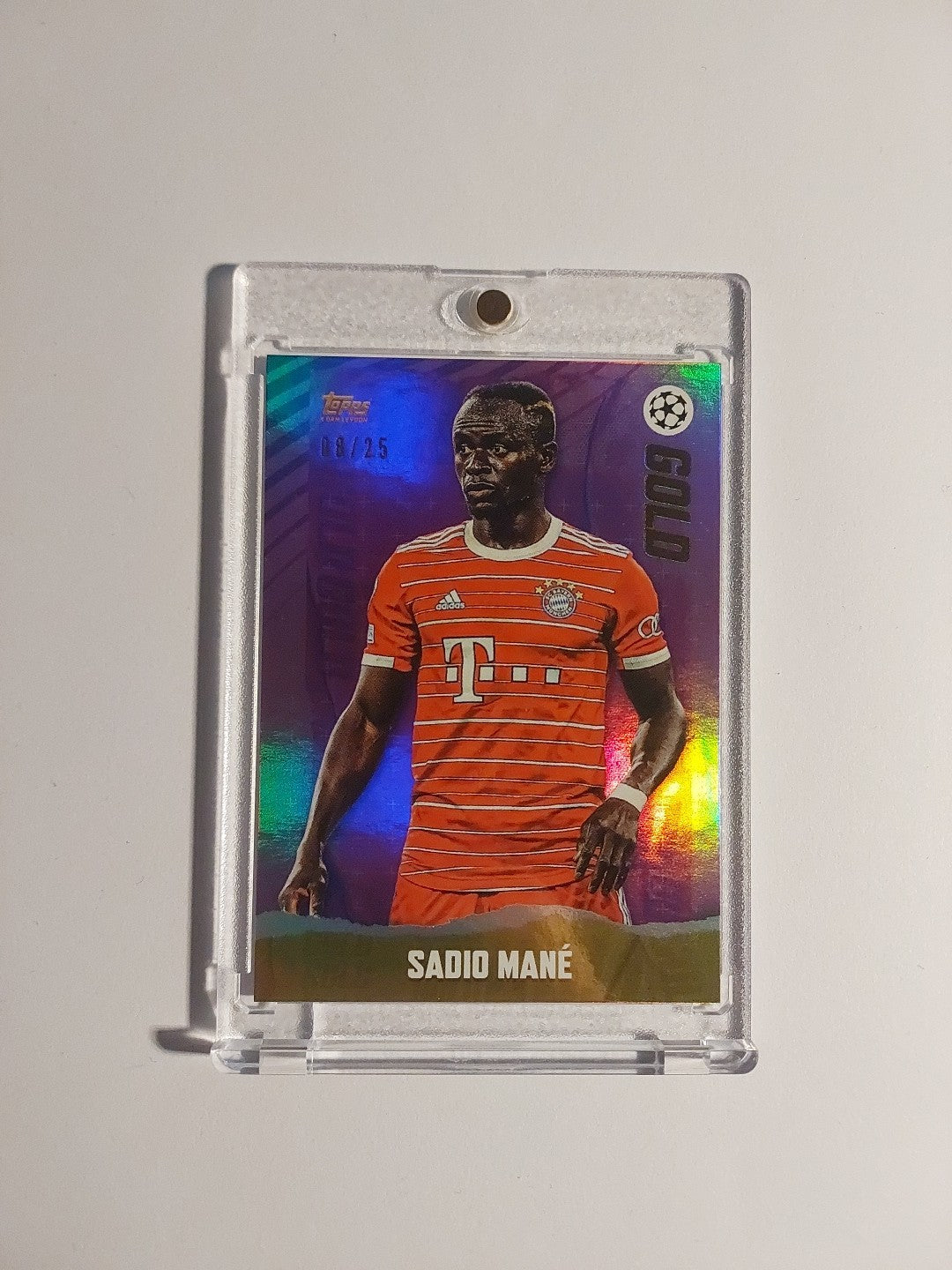 Topps UCC Gold 2022-23 Sadio Mane Bayern München Parallel 8/25 Refractor – Bild 1