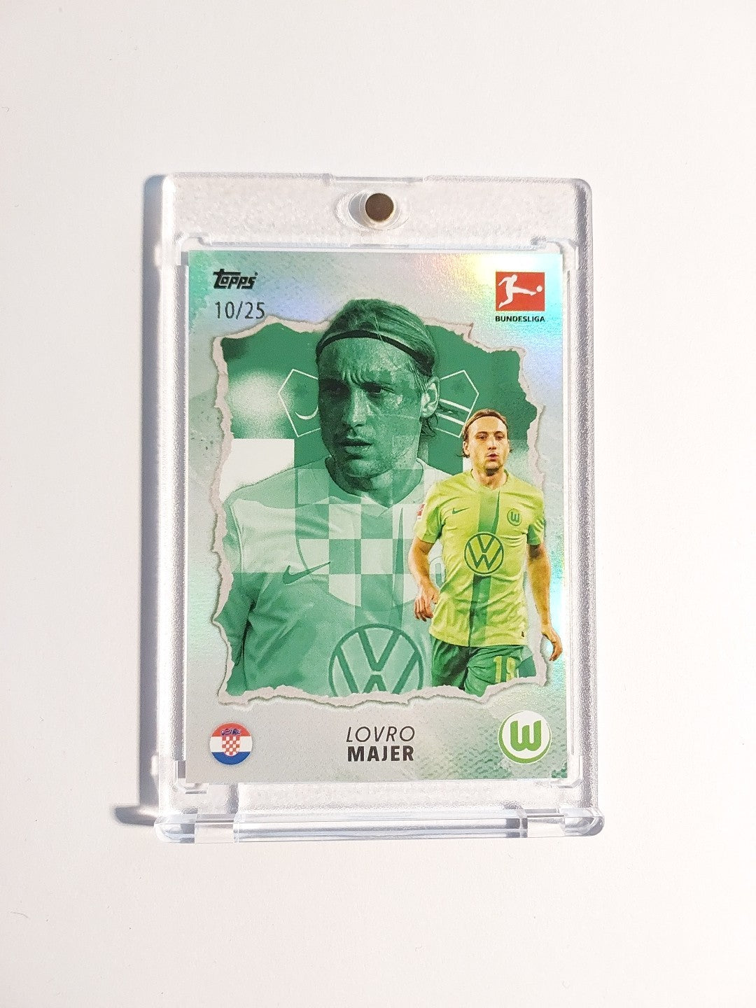 Topps International Stars 2024-25 Lovro Majer Wolfsburg Parallel 10/25 Refractor – Bild 1