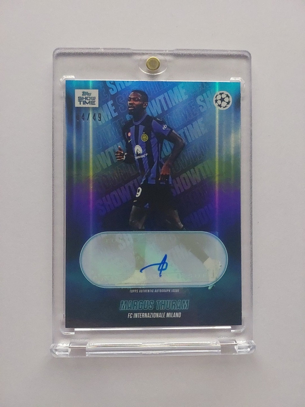 Topps Show Time 2023-24 Marcus Thuram Inter Mailand (Parallel: 44/49 + Auto) – Bild 1