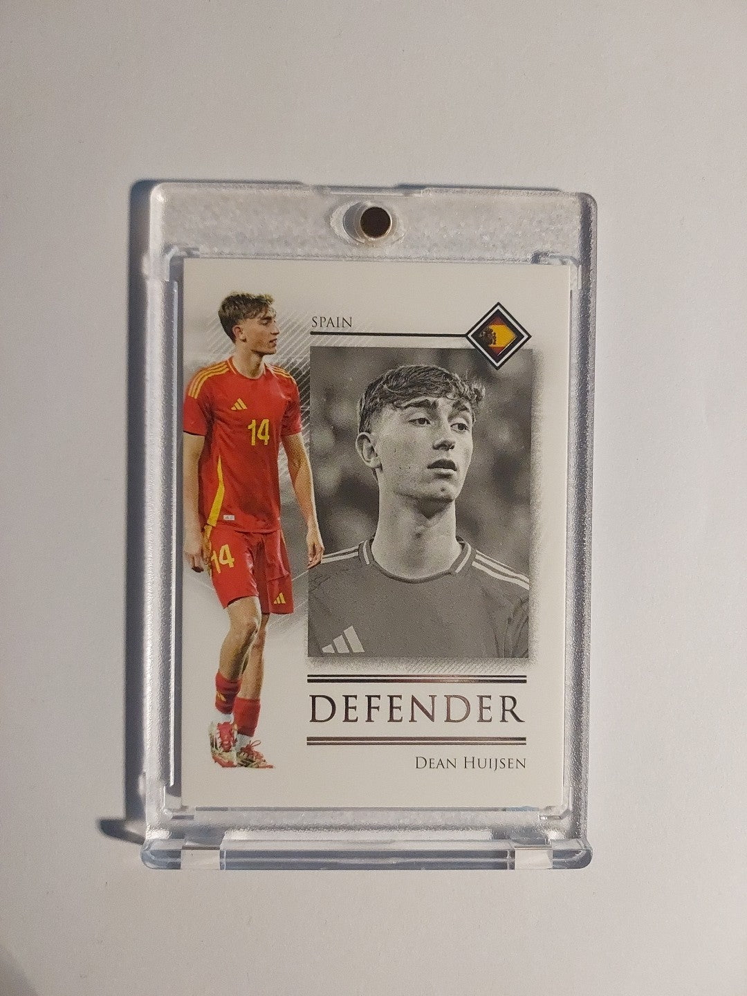 Futera Unique 2025 Dean Huijsen Real Madrid Spanien Parallel 53/69 Ultra Rare – Bild 1