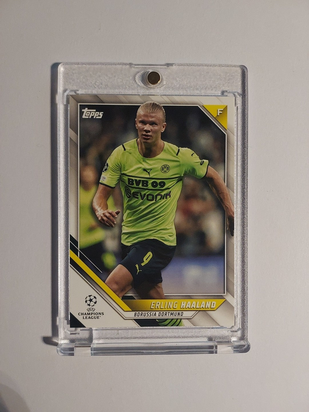 Topps UCC 2021-22 Erling Haaland Borussia Dortmund Parallel Ultra Rare Hit – Bild 1