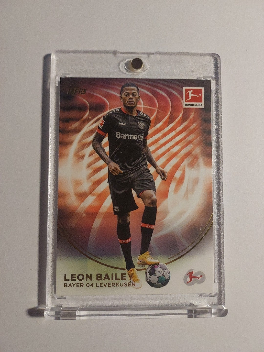 Topps 60 Jahre Bundesliga 2023-24 Leon Bailey Bayer Leverkusen Parallel Rare – Bild 1