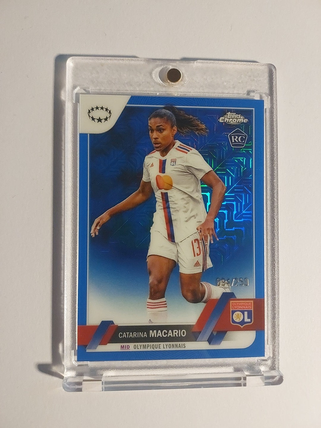 Topps UCC Woman 2022-23 Catarina Macario Lyonnais Parallel 94/250 Refractor Rare – Bild 1