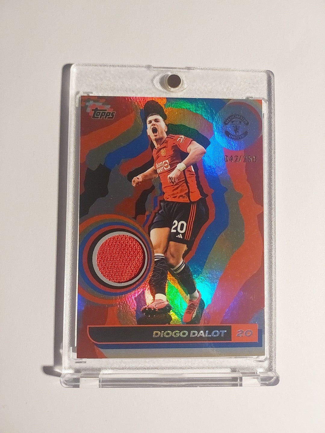 Topps Manchester United Team Set 2024-25 Diogo Dalot Patch Parallel 42/250 Rare – Bild 1