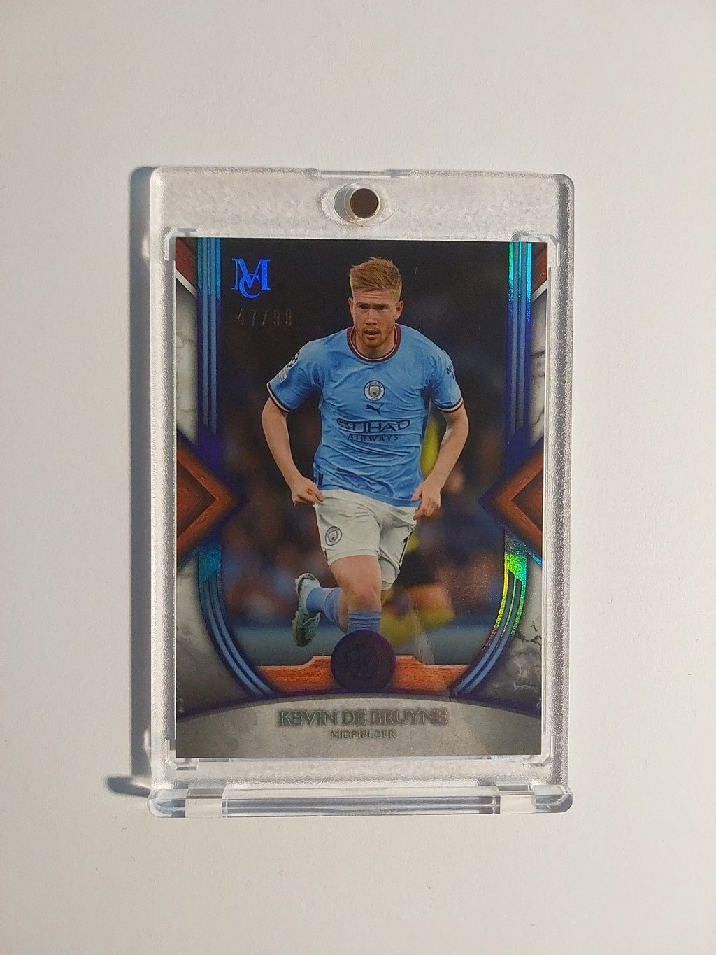 Topps UCC Museum 2022-23 Kevin De Bruyne Manchester City Parallel 47/99 Rare Hit – Bild 1