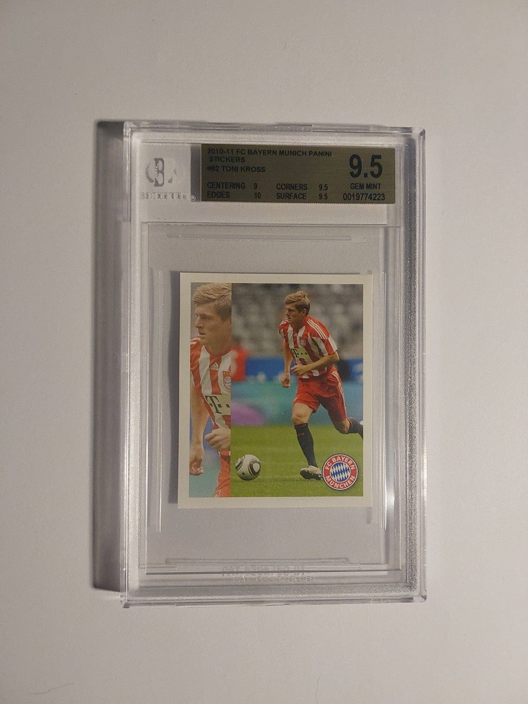Panini 2010-11 Toni Kroos Bayern München Vintage Parallel BGS 9.5 = PSA POP 1 – Bild 1