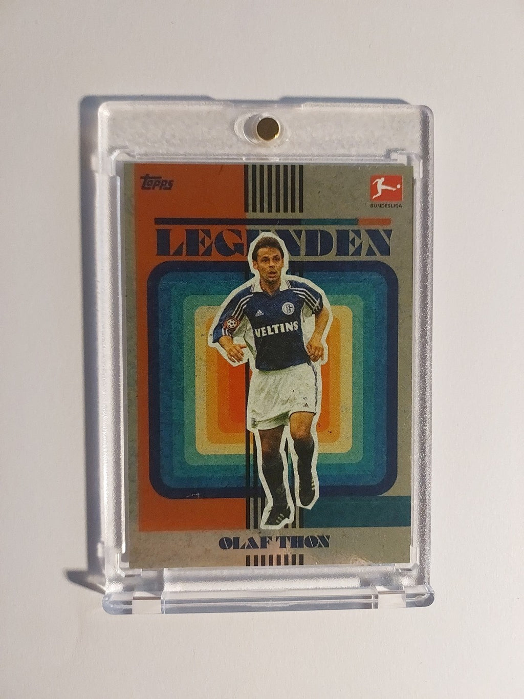 Topps Matthäus Curated 2023-24 Olaf Thon Schalke Parallel Insert Ultra Rare Hit – Bild 1