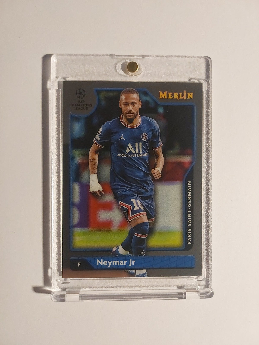 Topps UCC Merlin 2021-22 Neymar Jr Paris Saint-Germain Legend Chrome Parallel – Bild 1