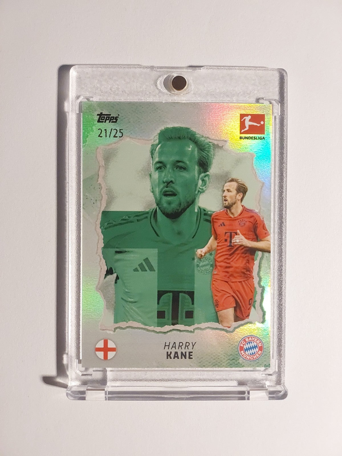 Topps International 2025-26 Harry Kane Bayern München Parallel 21/25 Refractor – Bild 1