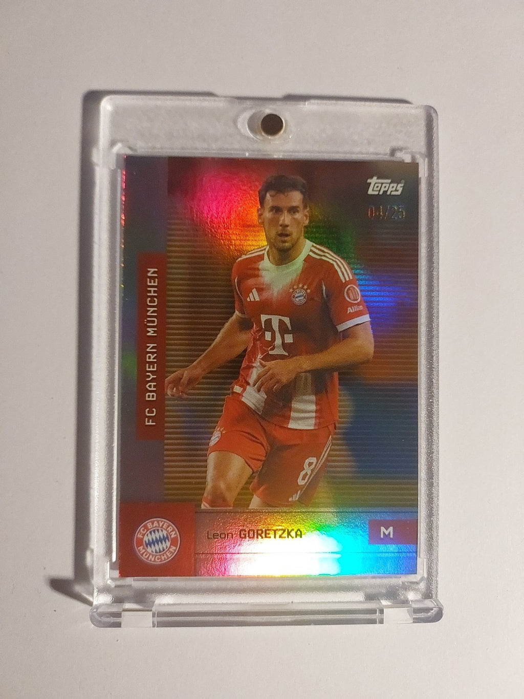 Topps Bayern Team Set 2025-26 Leon Goretzka Parallel 4/25 Refractor Rare Hit – Bild 1