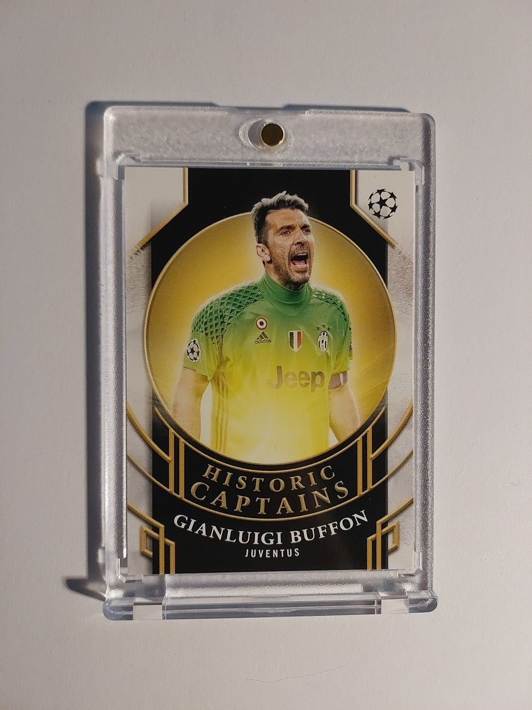 Topps UCC Flagship 2024-25 Gianluigi Buffon Juventus Parallel Ultra Rare Hit – Bild 1