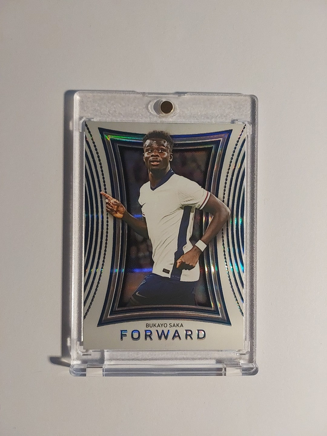 Futera Platinum 2025 Bukayo Saka Arsenal England Parallel 11/19 Refractor Rare – Bild 1
