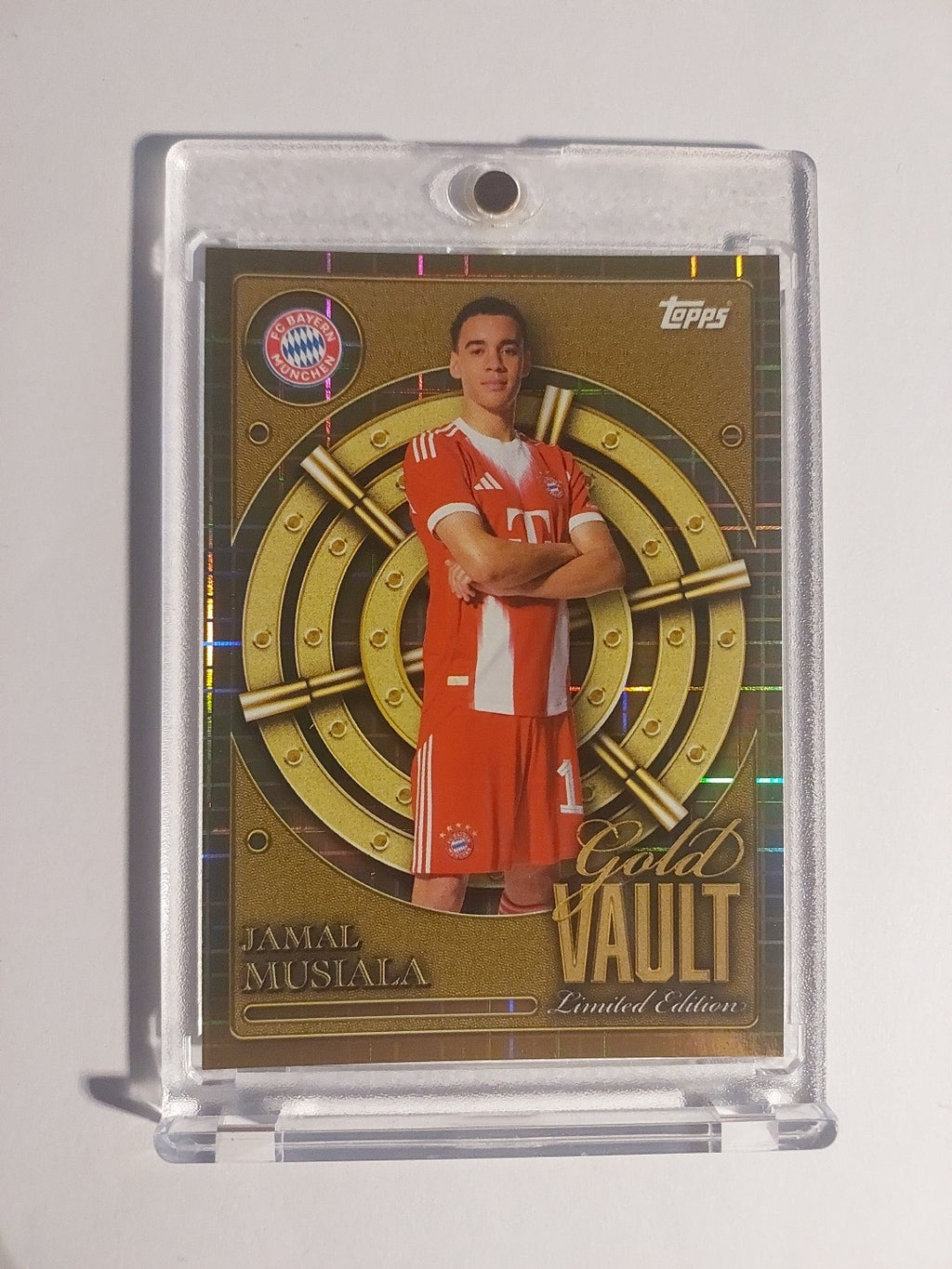 Topps Bayern München Tin Collector 2025-26 Jamal Musiala Parallel Gold Vault – Bild 1