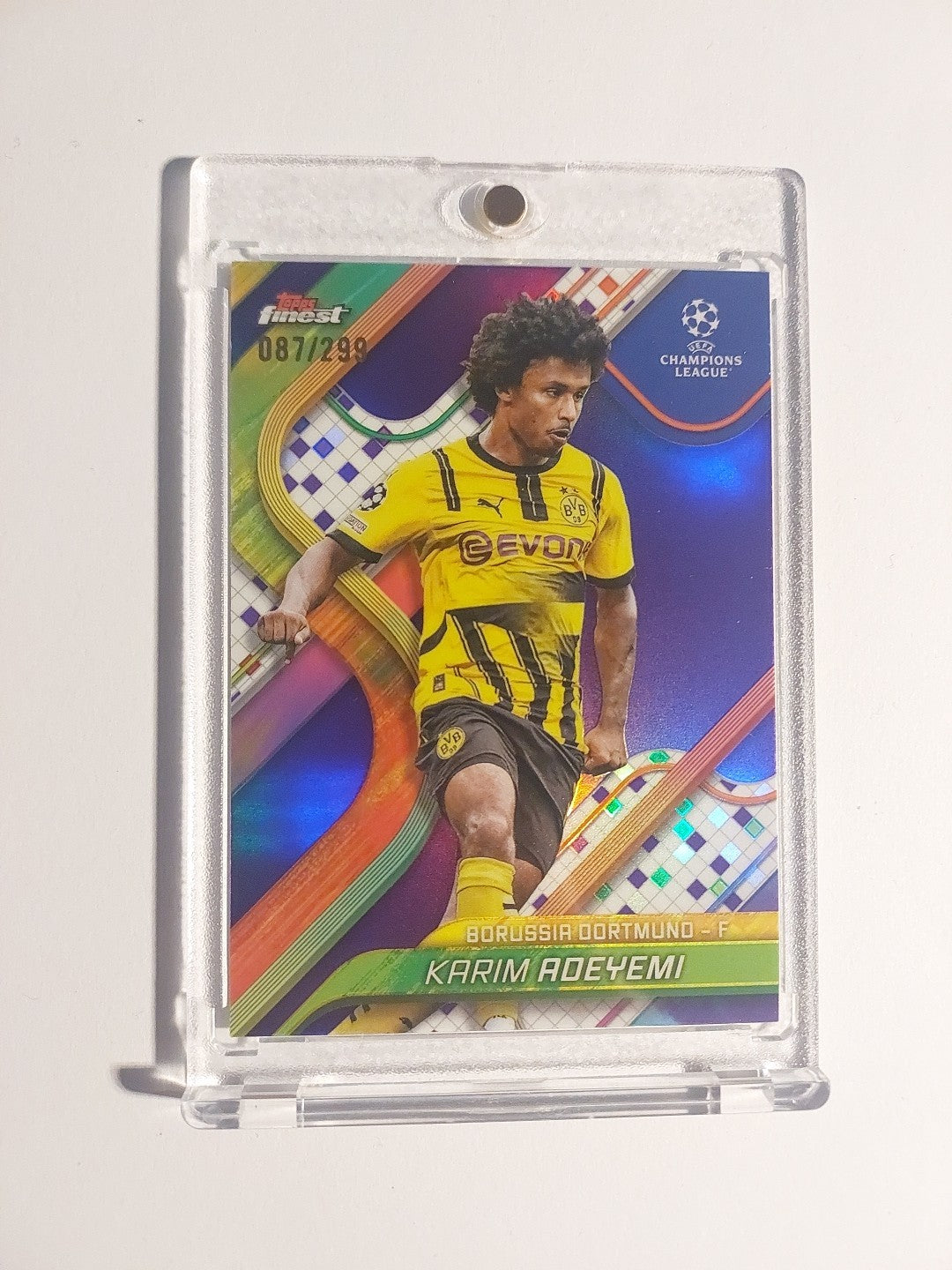 Topps Finest 2024-25 Karim Adeyemi Dortmund Parallel 87/299 Refractor Ultra Rare – Bild 1