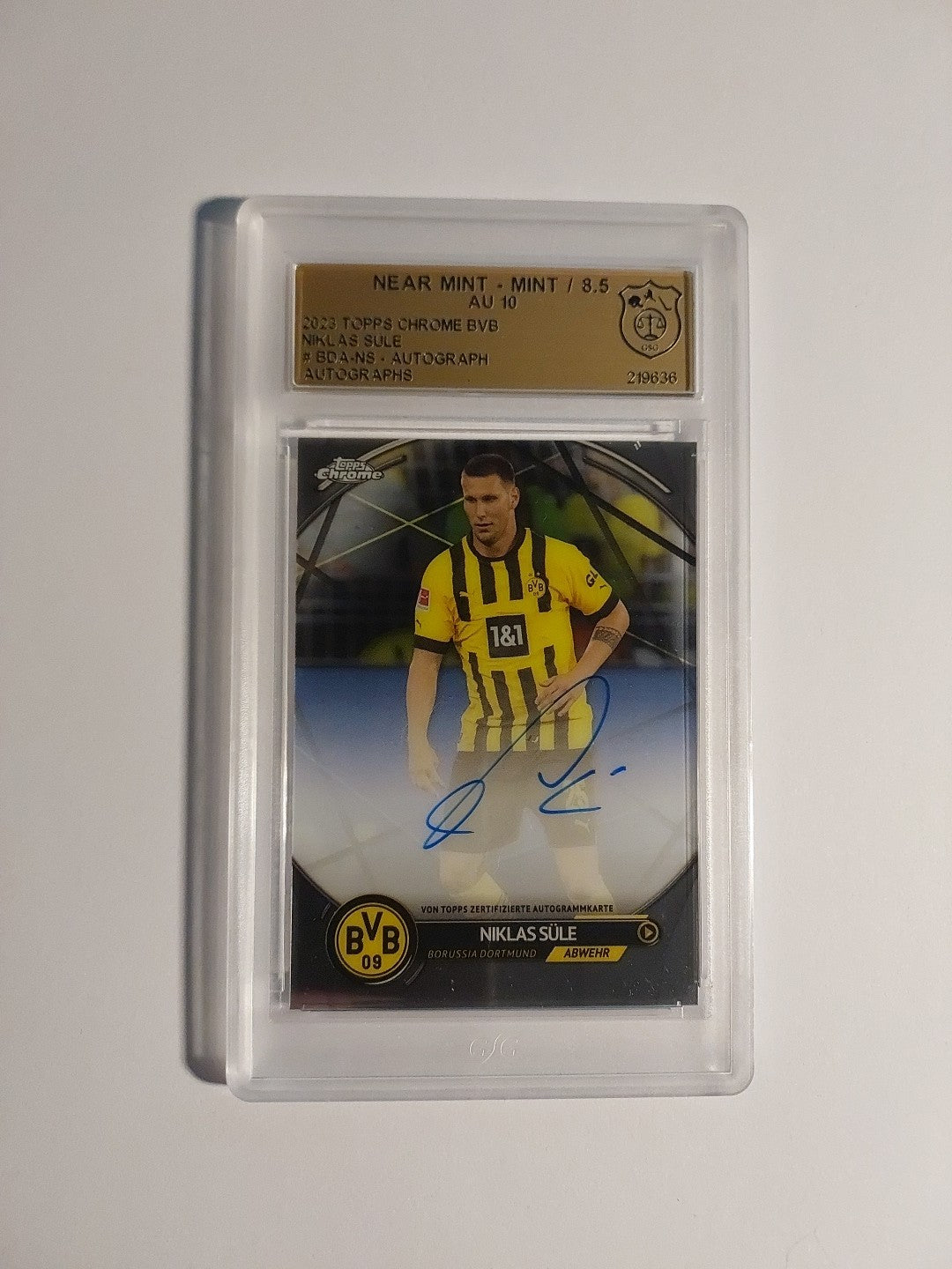Topps Chrome BVB 2022-23 Niklas Süle On Card Auto Parallel 69/75 GSG 8.5 = PSA – Bild 1