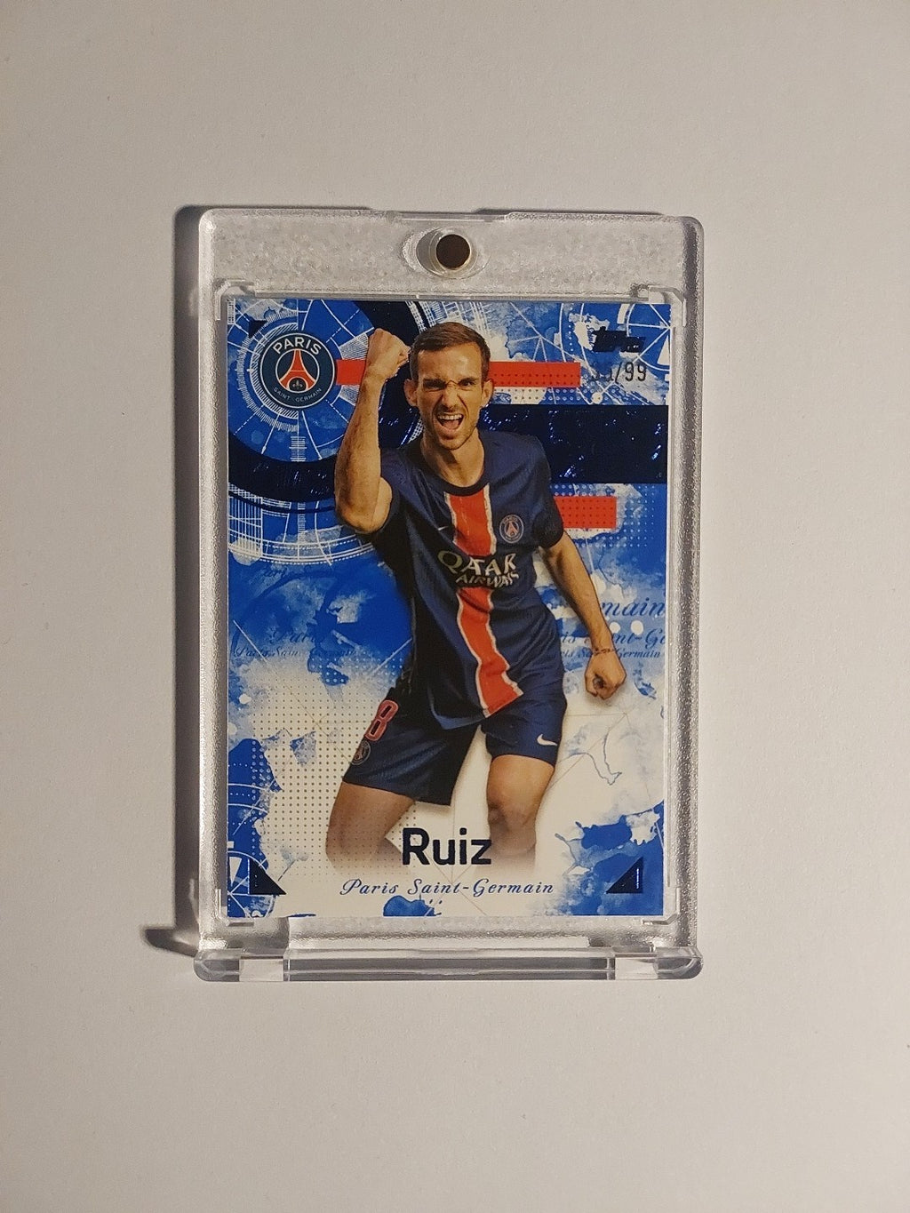 Topps Premium Paris Saint-Germain 2025-26 Fabian Ruiz Parallel 35/99 Ultra Rare – Bild 1