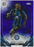 Topps Chrome 2023-24 Marcus Thuram FC Internazionale Milano Parallel 042/299 52 – Bild 1