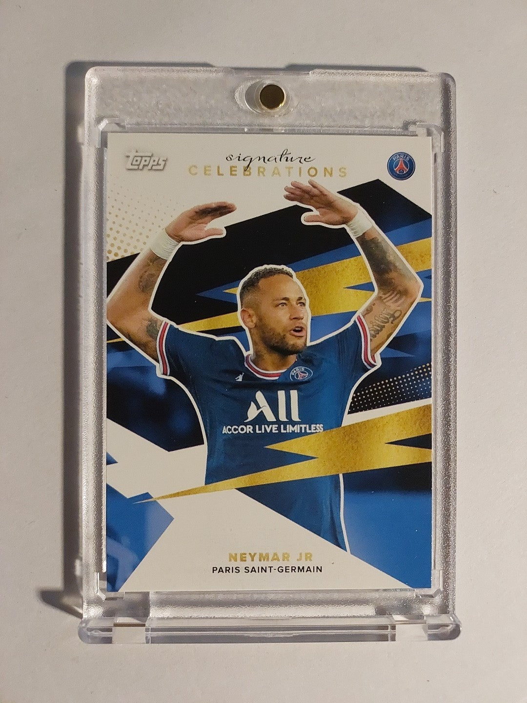 Topps Paris Saint-Germain 2021-22 Neymar Jr Parallel Insert Ultra Rare Hit – Bild 1
