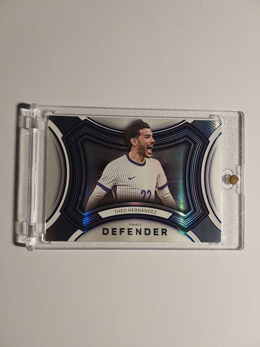 Futera Platinum 2025 Theo Hernandez Frankreich Mailand Parallel 12/19 Refractor – Bild 1
