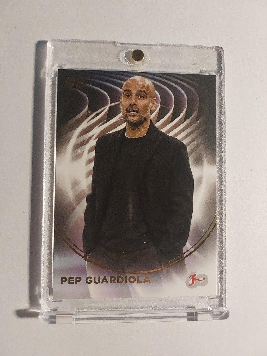 Topps 60 Jahre Bundesliga 2023-24 Pep Guardiola Bayern München Parallel Rare Hit – Bild 1