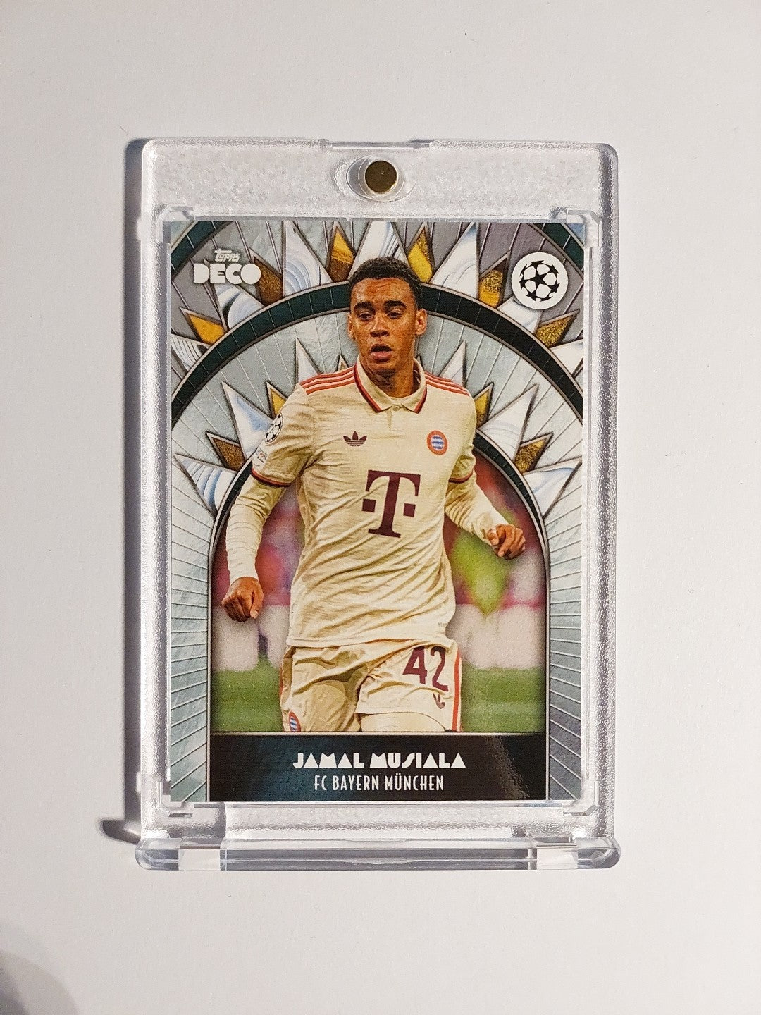 Topps UCC Deco 2023-24 Jamal Musiala Bayern München Parallel Ultra Rare Hit – Bild 1