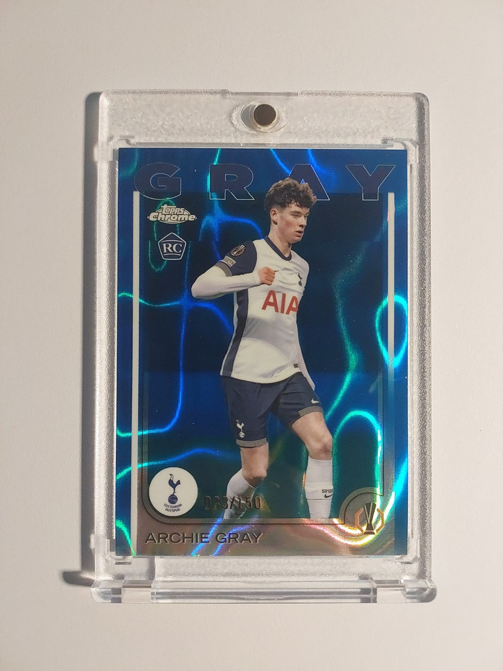 Topps Chrome Flagship 2024-25 Archie Gray Tottenham Parallel 33/150 Blue Rookie – Bild 1
