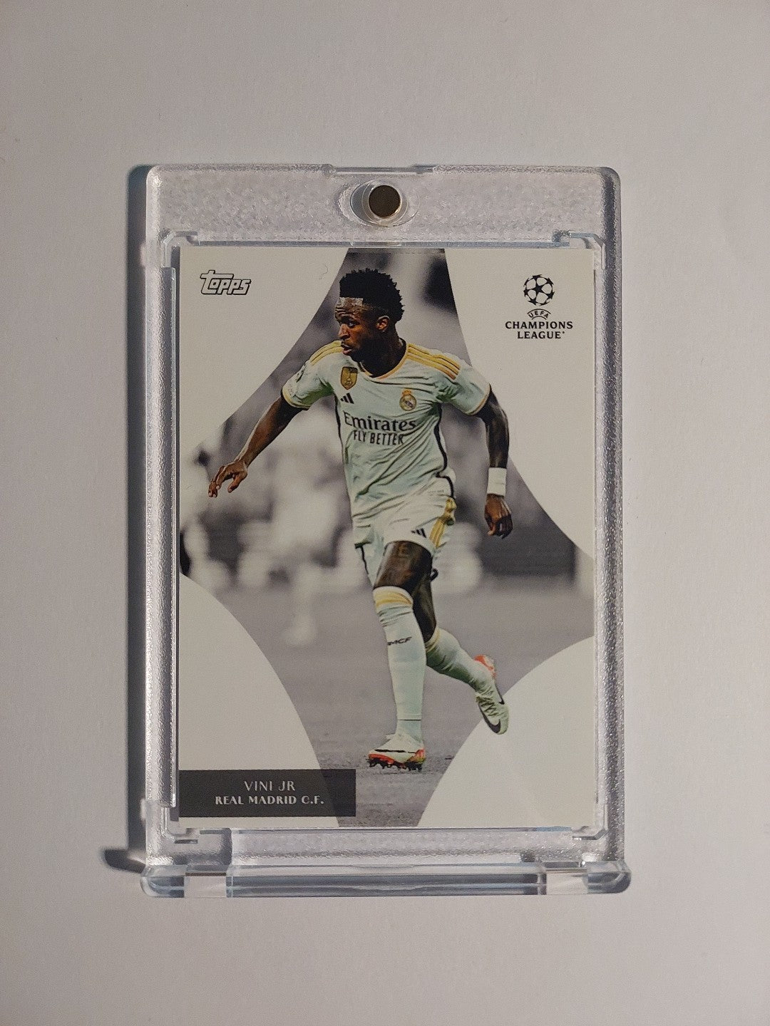 Topps UCC Simplicidad 2023-24 Vini Jr. Real Madrid Parallel Ultra Rare Hit – Bild 1