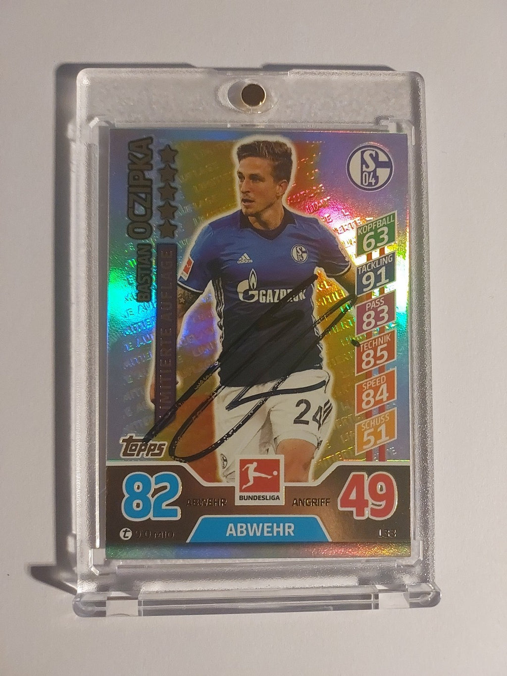 Topps Bundesliga 2017-18 Bastian Oczipka Schalke 04 (On Card Auto) – Bild 1