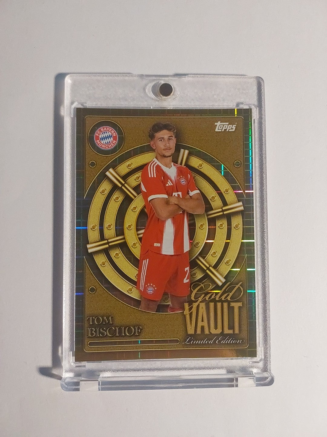 Topps Bayern München Tin Collector 2025-26 Tom Bischof Parallel Gold Vault – Bild 1