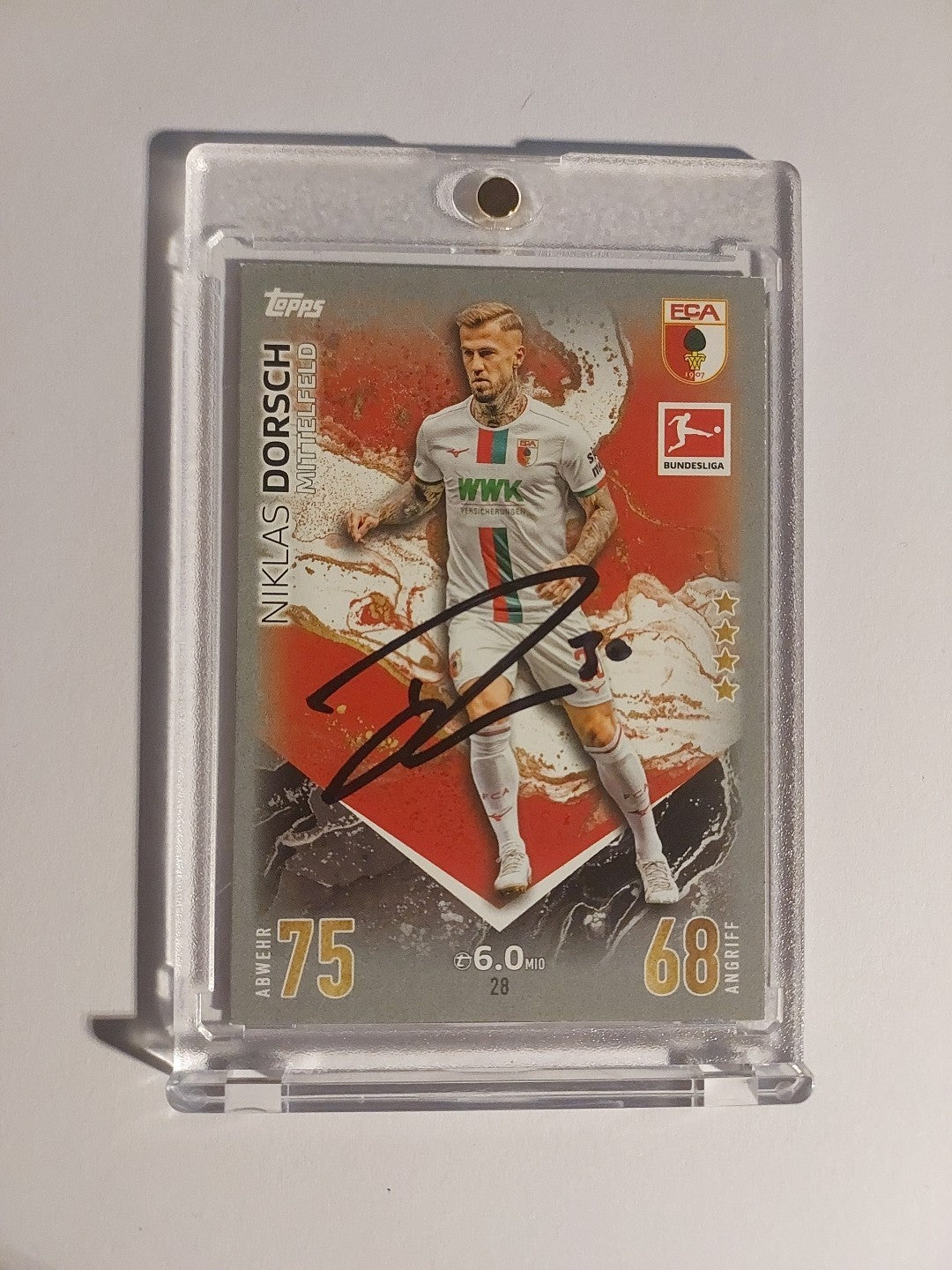 Topps Bundesliga 2023-24 Niklas Dorsch FC Augsburg (On Card Auto) – Bild 1