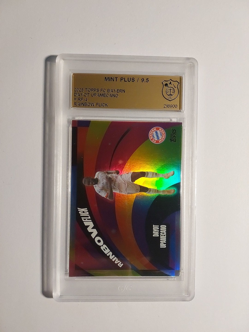 Topps Bayern München 2025-26 Dayot Upamecano Case Hit Parallel GSG 9.5 = PSA Hit – Bild 1