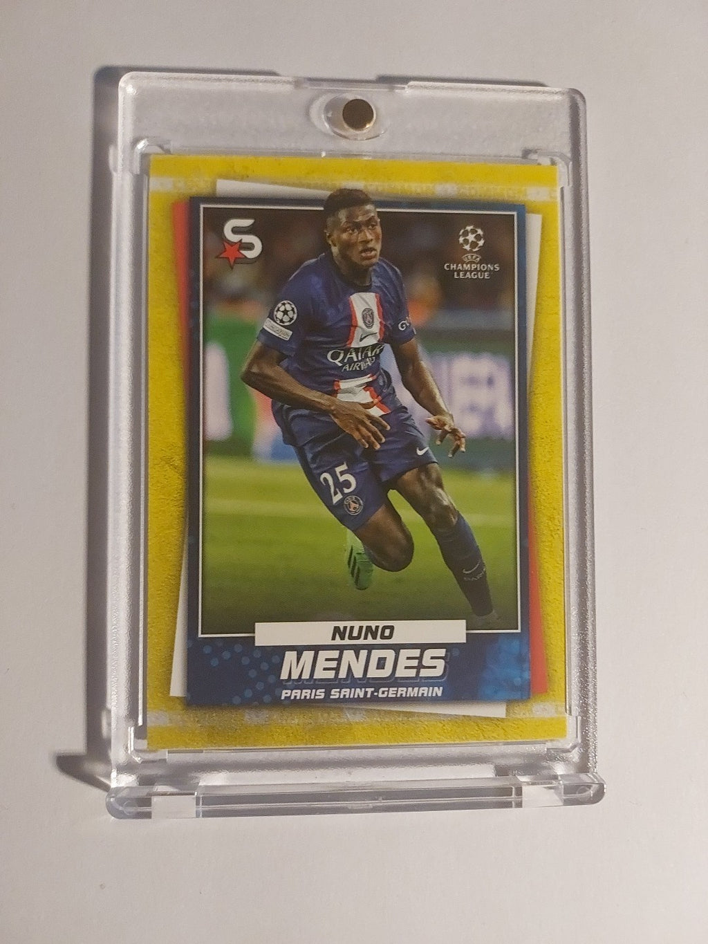 Topps UCC 2022-23 Nuno Mendes Paris Saint-Germain Limited Edition Parallel – Bild 1