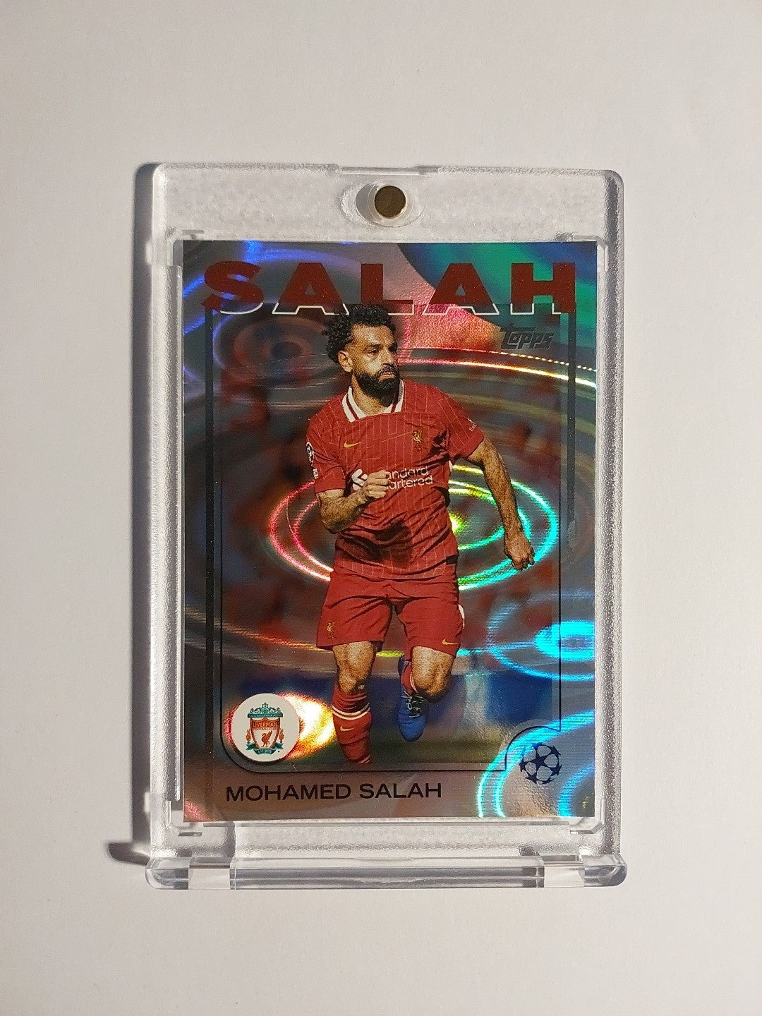 Topps UCC Flagship 2024-25 Mohamed Salah Liverpool Parallel Refractor Insert Hit – Bild 1