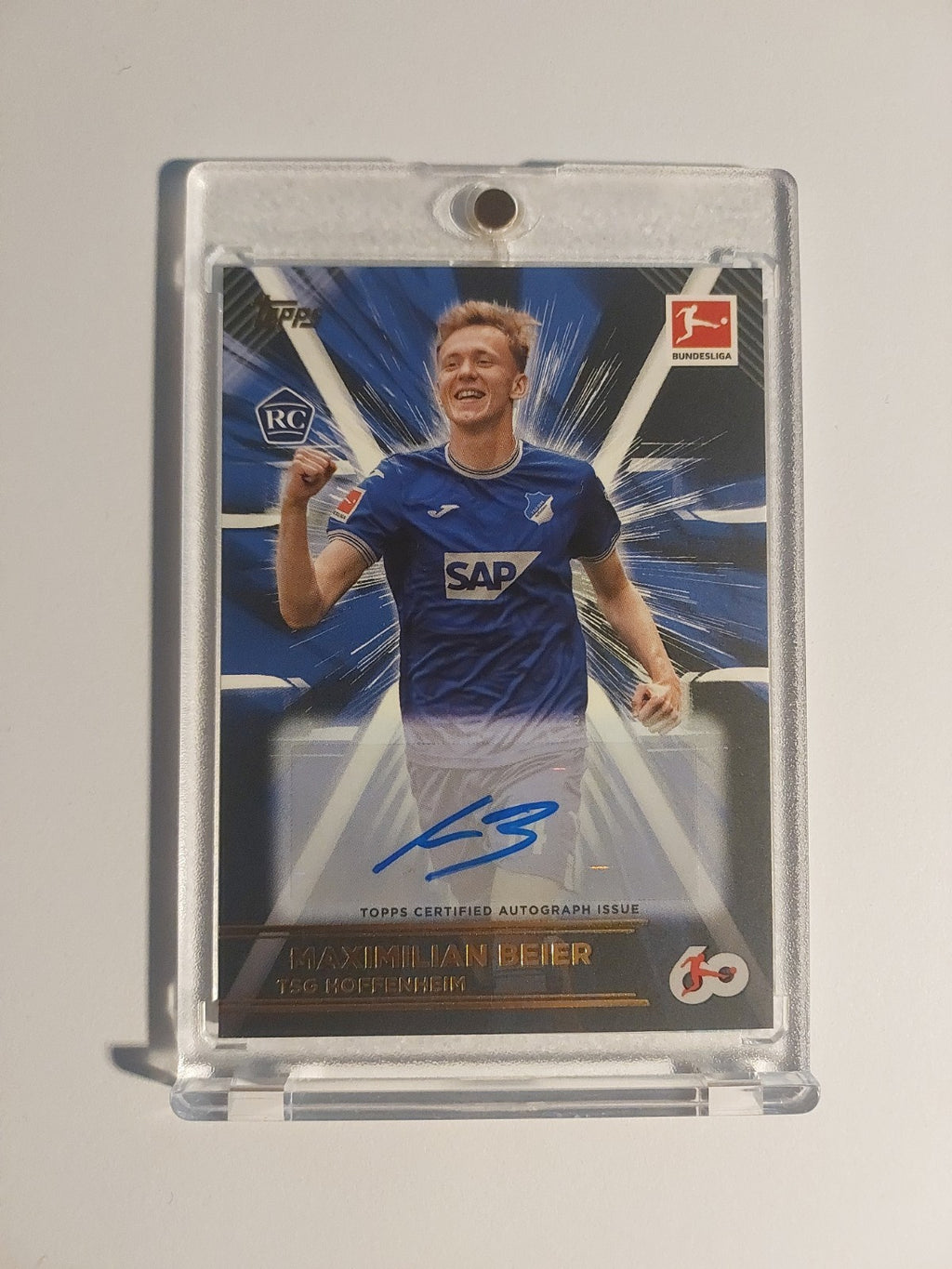 Topps 60 Jahre Bundesliga 2023-24 Maximilian Beier Auto TSG Hoffenheim Rookie – Bild 1