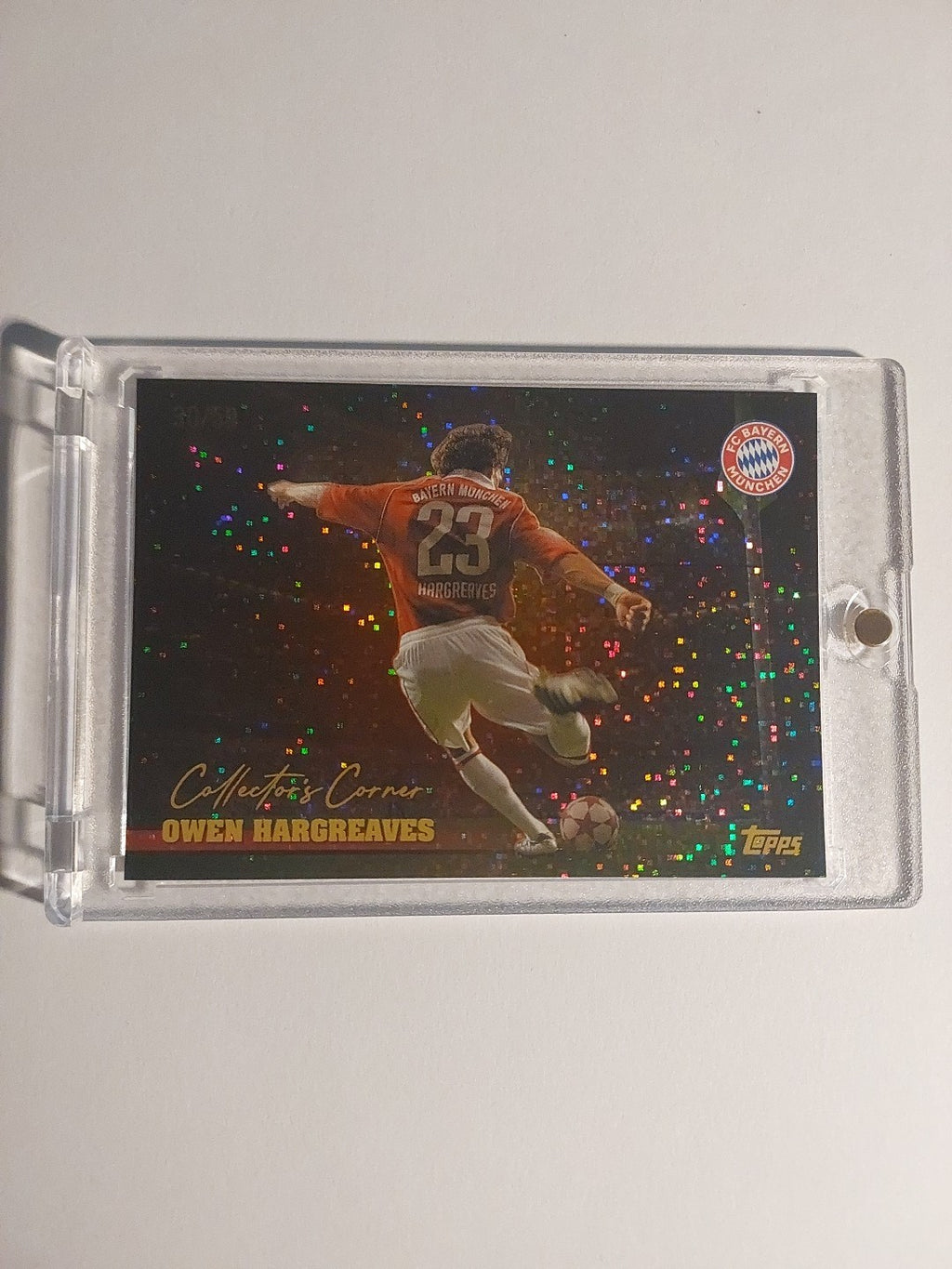 Topps Bayern Team Set 2025-26 Owen Hargreaves Parallel 30/50 Refractor Rare Hit – Bild 1
