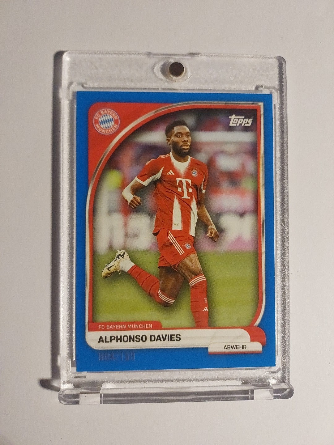 Topps Bayern München Tin Collector 2025-26 Alphonso Davies Parallel 8/150 Rare – Bild 1